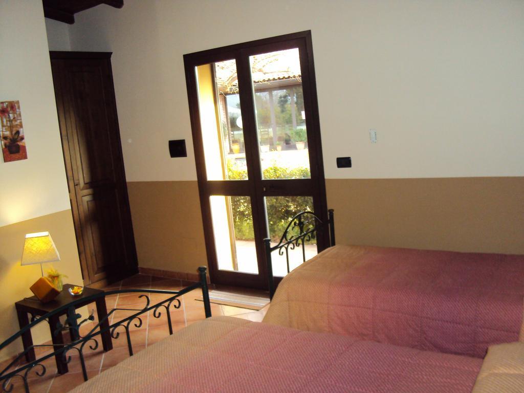 Agriturismo Il Pozzo Antico Mascali Exterior photo